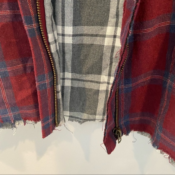 PAPER CRANE Red Plaid Shacket Full Zip Raw Hem Shirt Jacket Medium - Picture 4 of 7